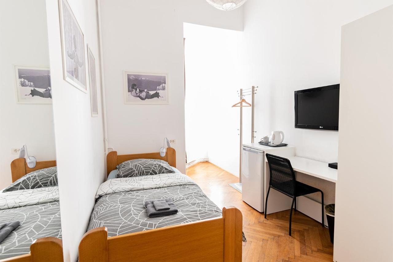 Guest house Galeria 3*